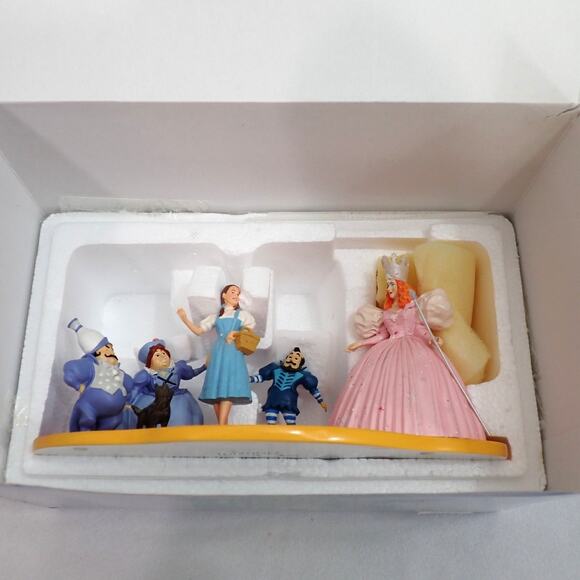 Wizard of Oz Dept 56 Follow the Yellow Brick Road Figurine w/Box 56.59360 - Picture 10 of 16